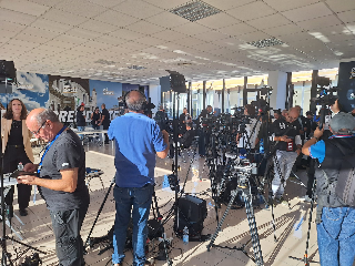 Regionali - Ottimismo nel comitato elettorale di Francesco Acquaroli